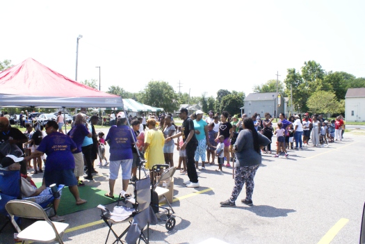 Calvary Baptist Church gives away 200 book bags | The Toledo Journal